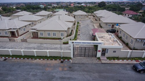 Archers View Court