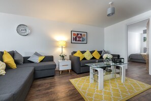 Apartamento, banheiro privativo, vista para a cidade (Two Bedroom Apartment) | Lounge