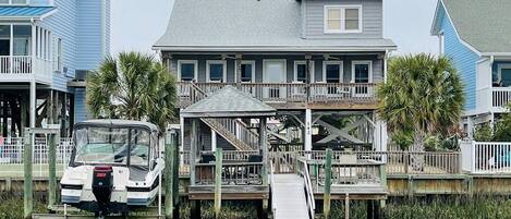 House, 4 Bedrooms | Exterior