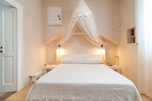 2 bedrooms, iron/ironing board, travel crib, free WiFi