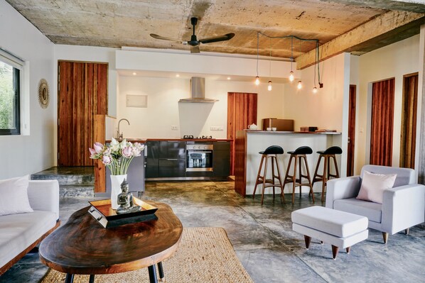 Comfort Apartment | Living room