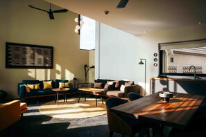 Penthouse (Suite) | Vardagsrum | Tv och dvd-spelare