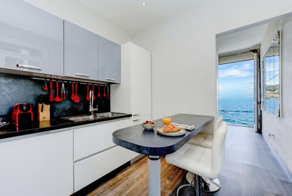 Fridge, microwave, oven, dishwasher