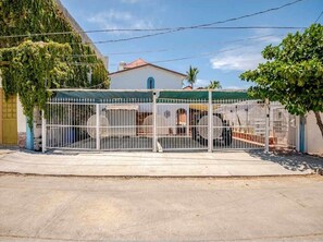 Property grounds - Nice and Cozy studio very close to the boardwalk and the beach (La Paz)