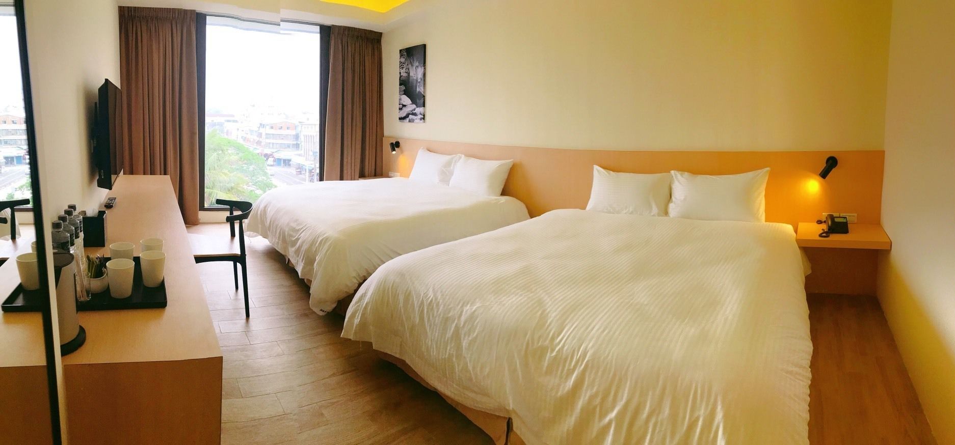 classic quadruple room | desk, blackout curtains, soundproofing, free wifi