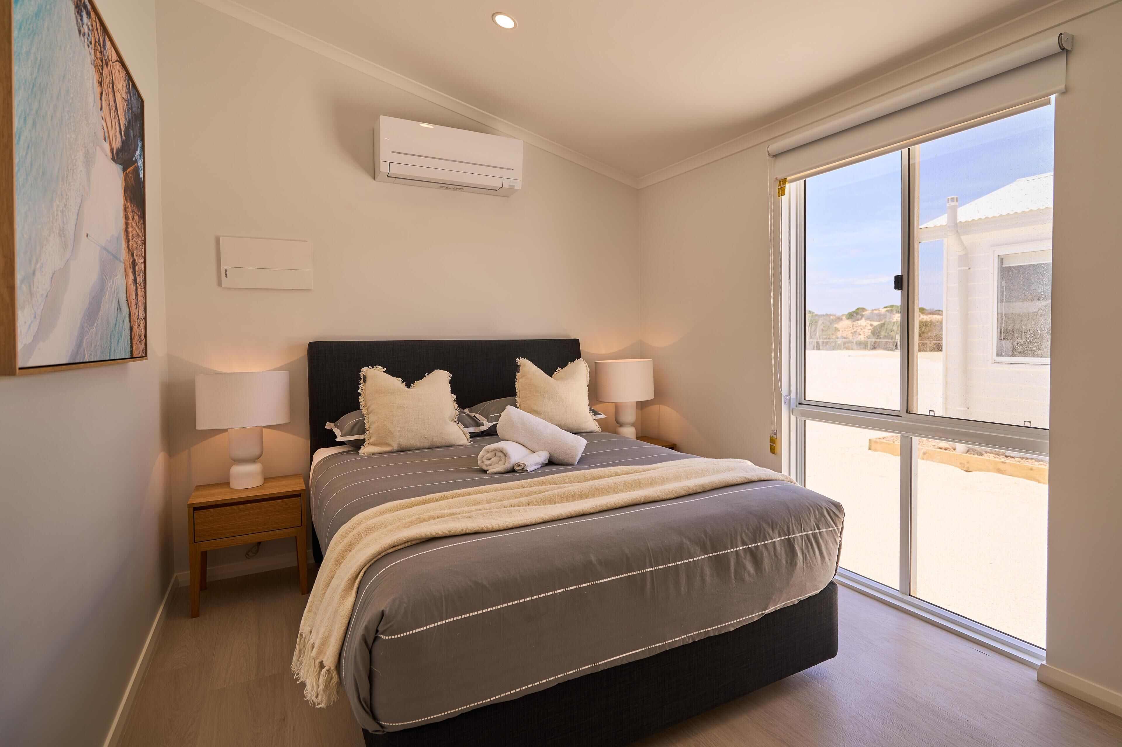 Deluxe Villa, 2 Bedrooms, Ocean View | Iron/ironing board, bed sheets