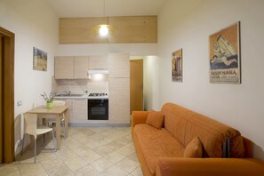 Flat-screen TV - the flowered courtyard srl (Trapani)