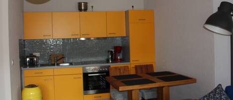 Fridge, oven
