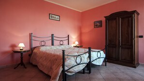 Unclassified image, 3 of 20, button - Apartment in the Langhe (Albaretto della Torre)