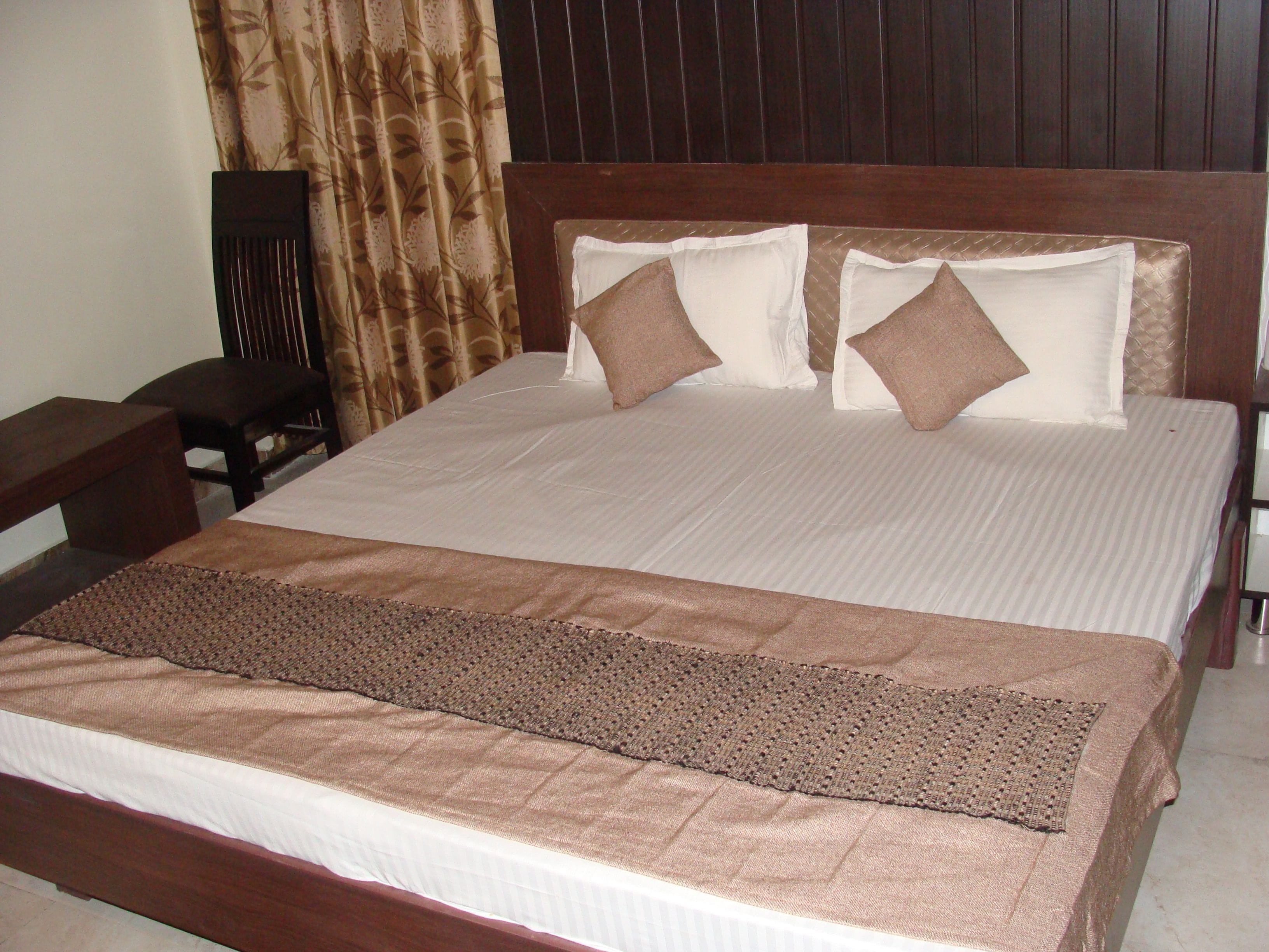 行政客房, 1 张大床 | 遮光窗帘、隔音、折叠床/加床（额外收费）、免费 WiFi