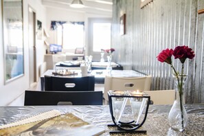 Coin salon dans le hall