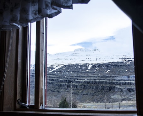 Cortinas blackout, tabla de planchar con plancha y wifi gratis