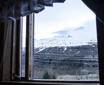Fossardalur Guesthouse - Hostel