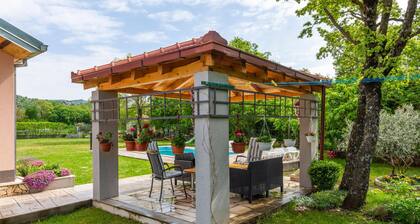 3 huoneen majoitus Neoric