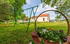 Children's area - Gorgeous home in Neoric (Neoric)