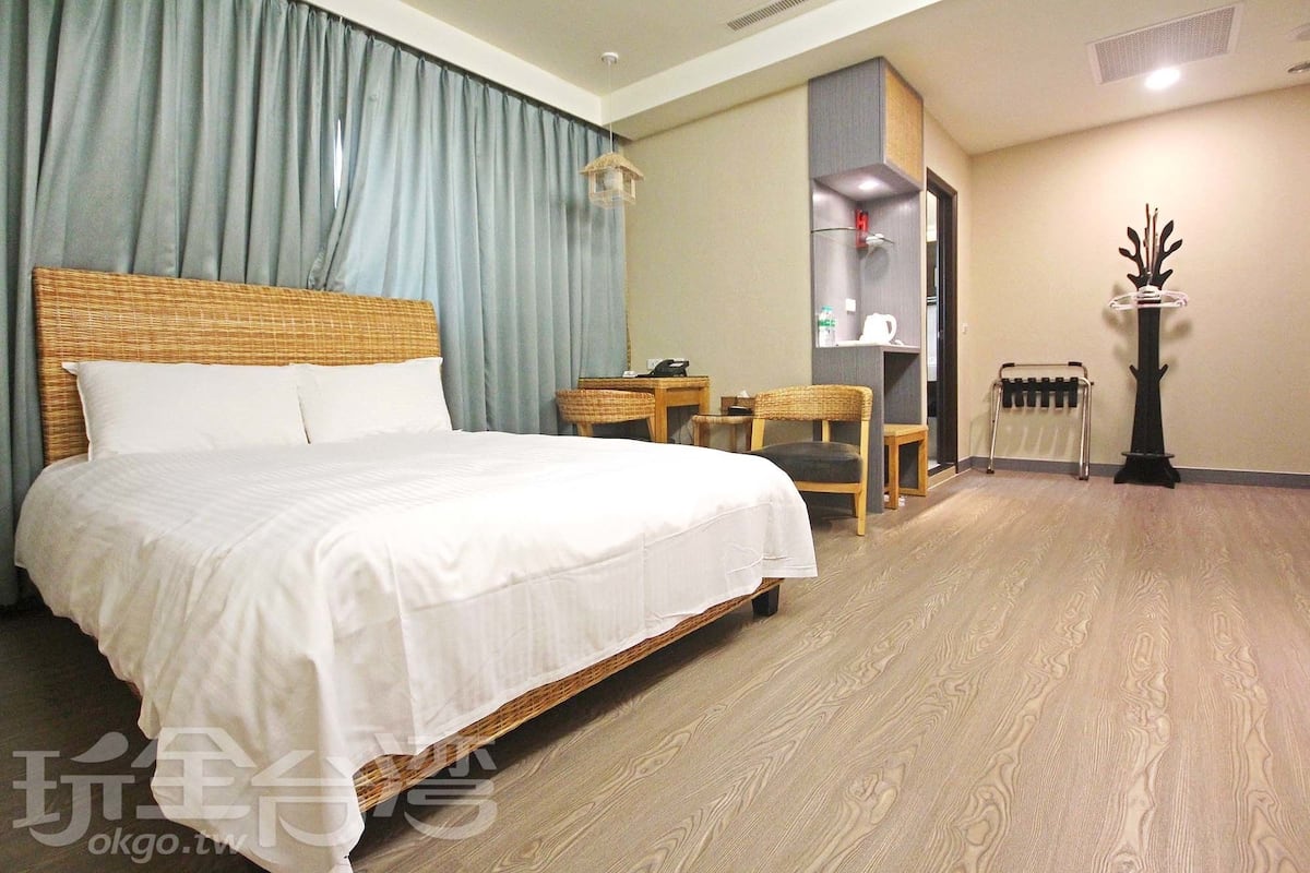 Quarto casal elite, 1 cama de casal | Individualmente decorados, escrivaninha, cortinas blackout
