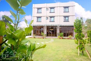 Exterior - Line In B&B (Jinhu)