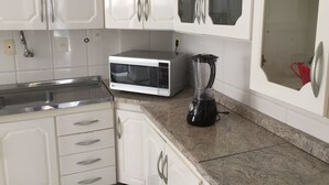 Apartamento tradicional, 2 habitaciones, accesible para personas con discapacidad | Cocina privada