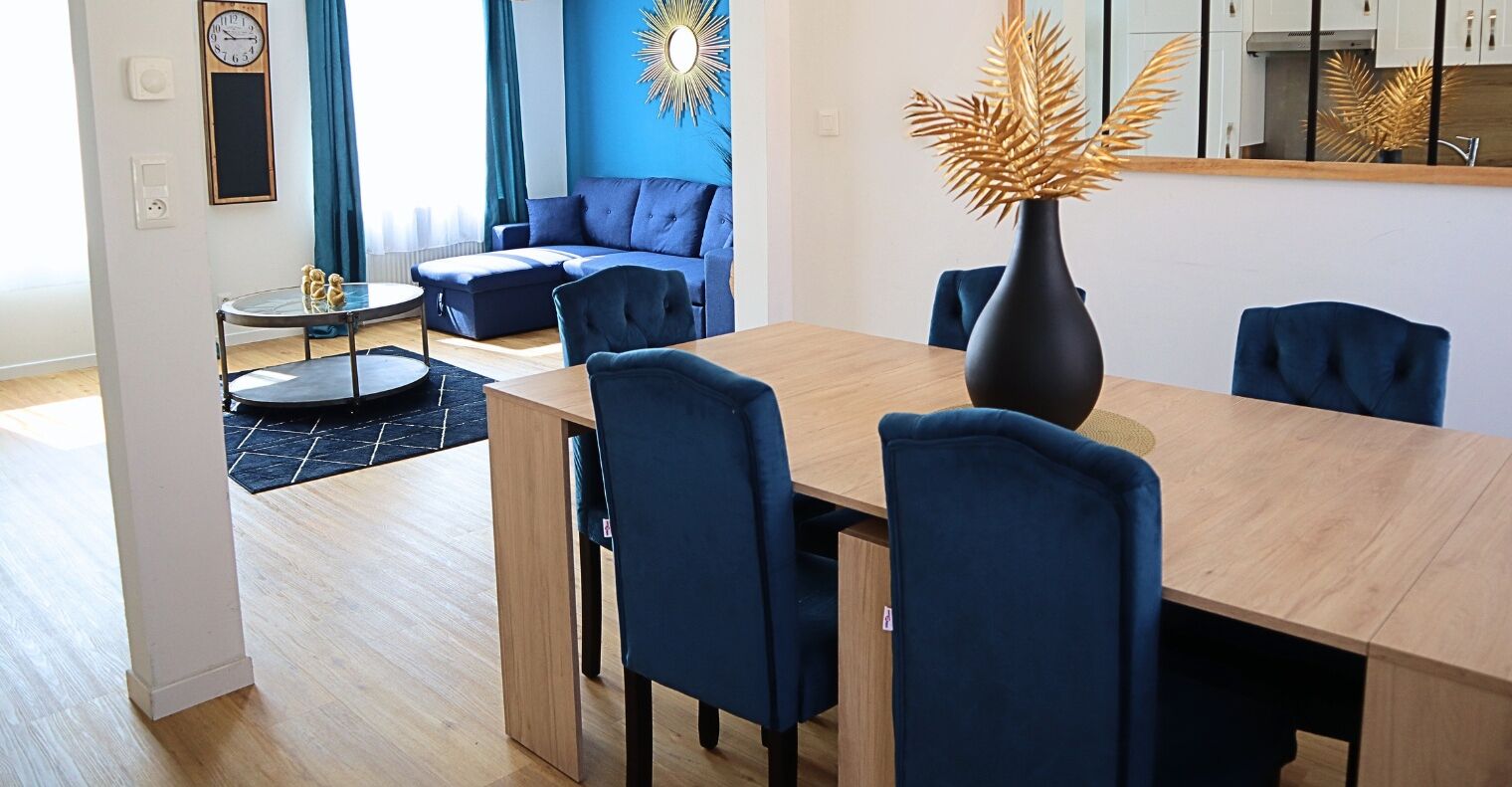 Family Apartment | Living area | 102-cm TV with digital channels, Netflix, streaming services