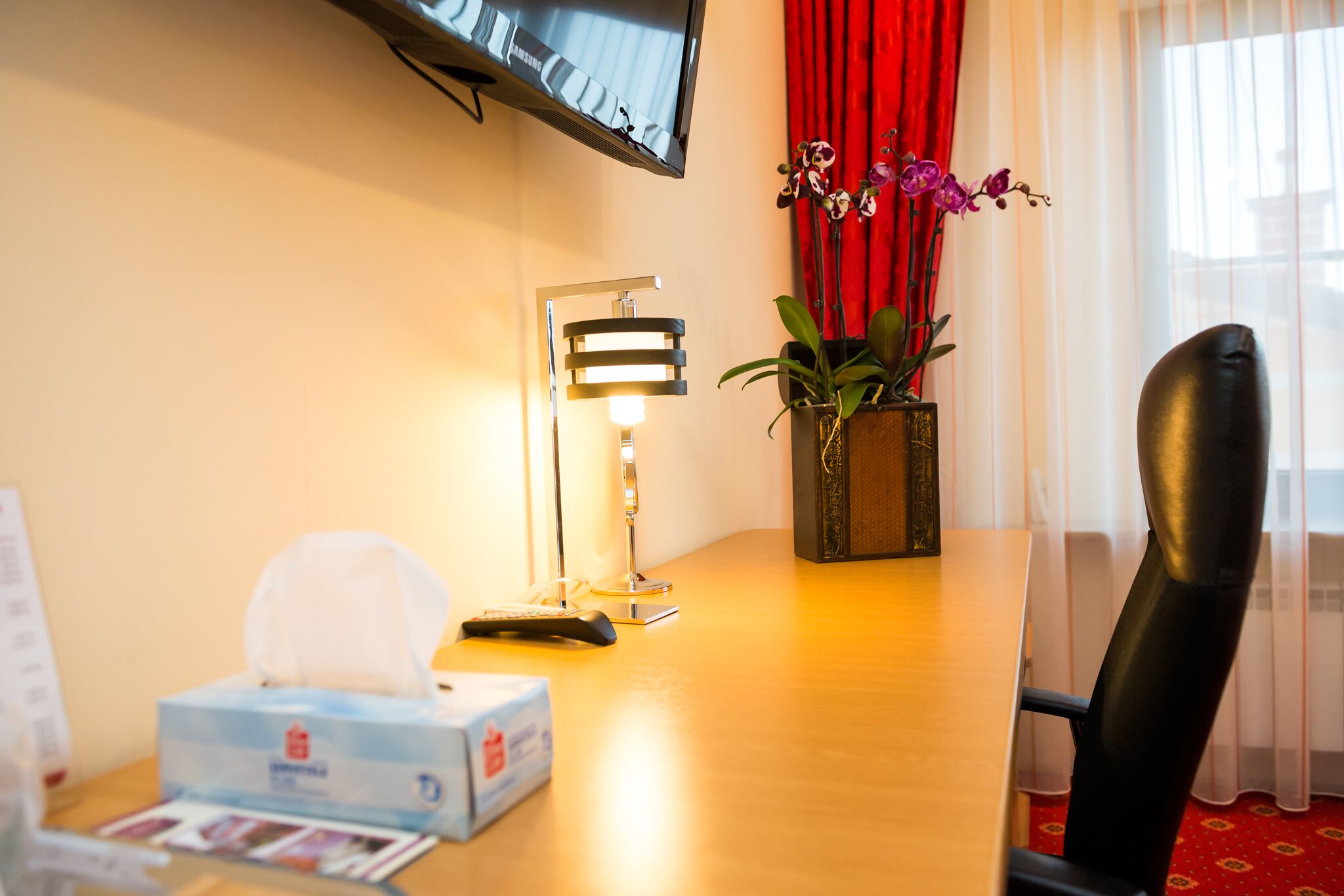 junior suite, 1 double bed with sofa bed | minibar, desk, blackout curtains, soundproofing