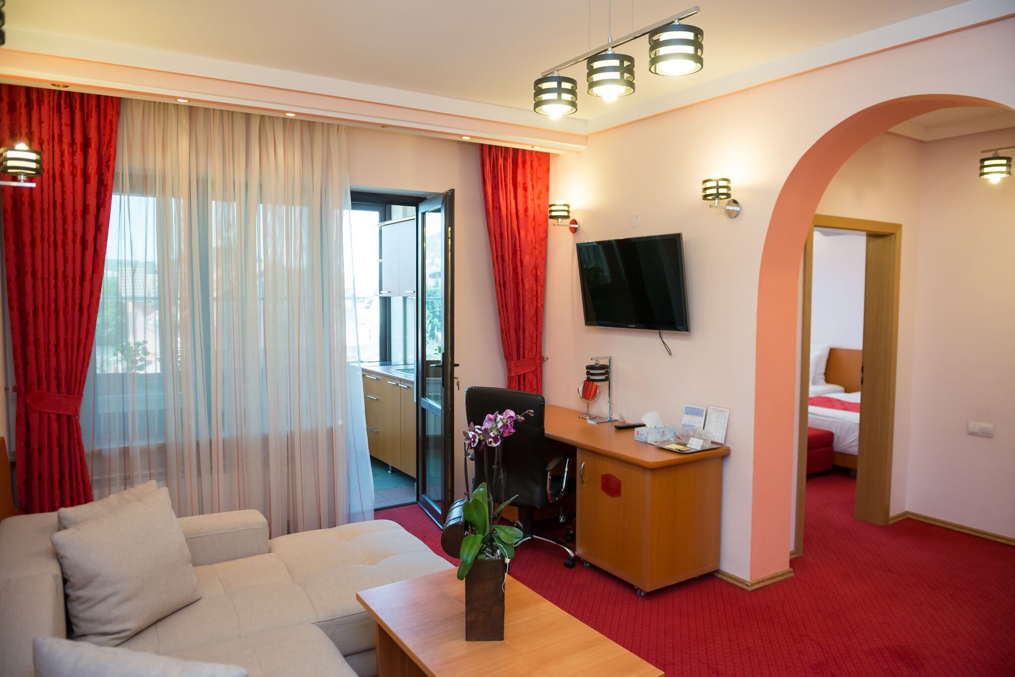 Suite Junior, 1 letto matrimoniale con divano letto | Minibar, una scrivania, tende oscuranti, insonorizzazione