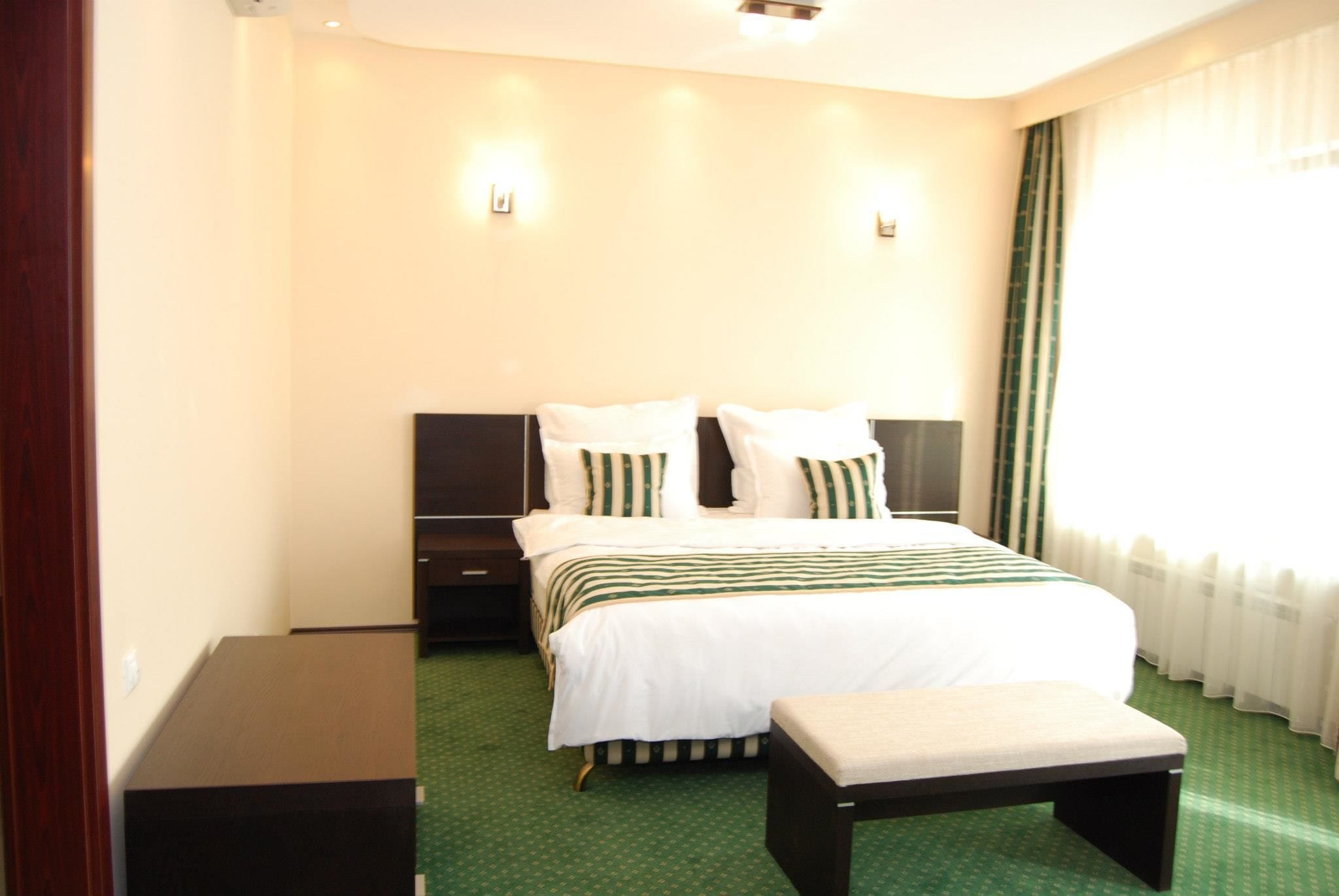 junior suite | minibar, desk, blackout curtains, soundproofing