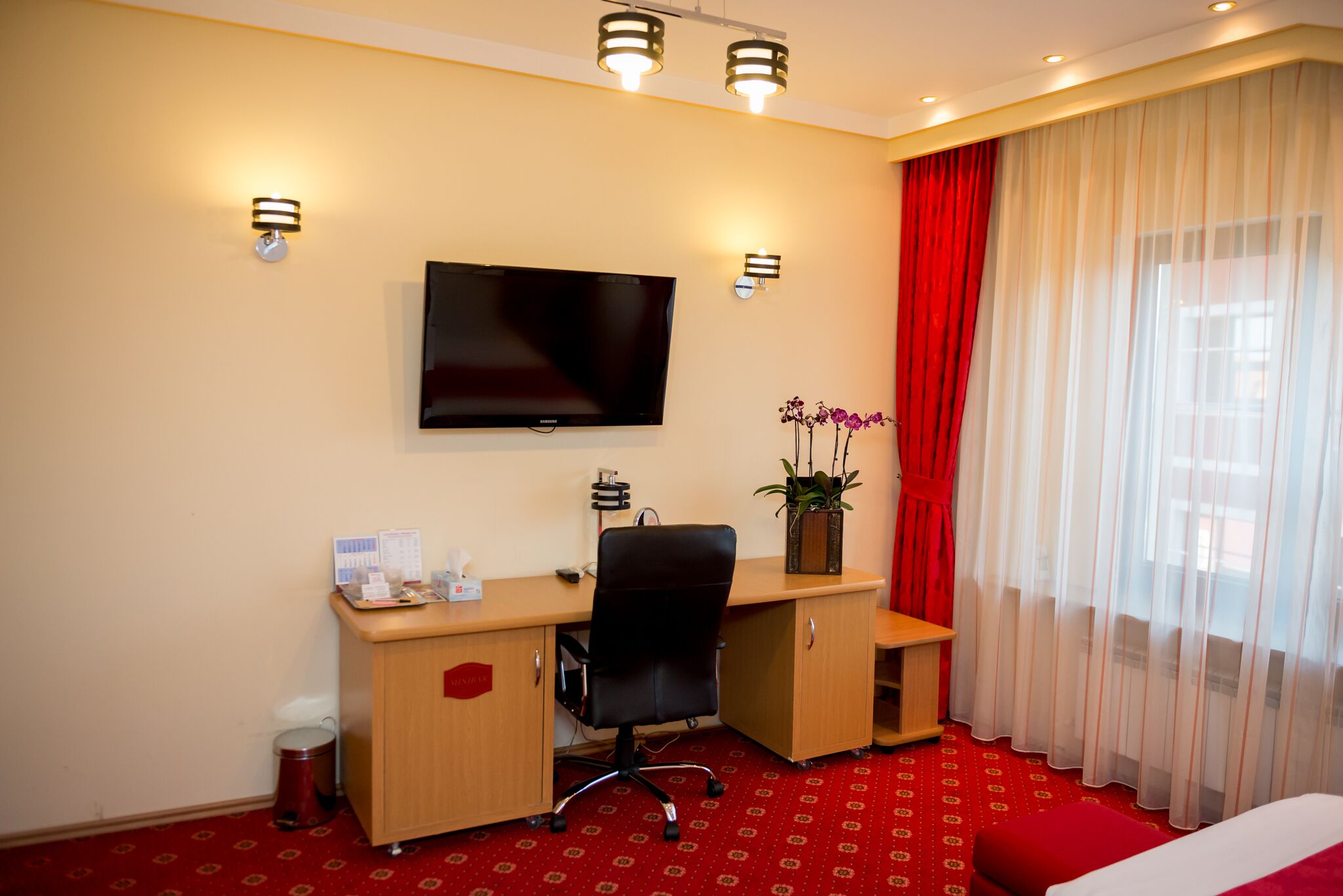 junior suite, 1 double bed with sofa bed | minibar, desk, blackout curtains, soundproofing