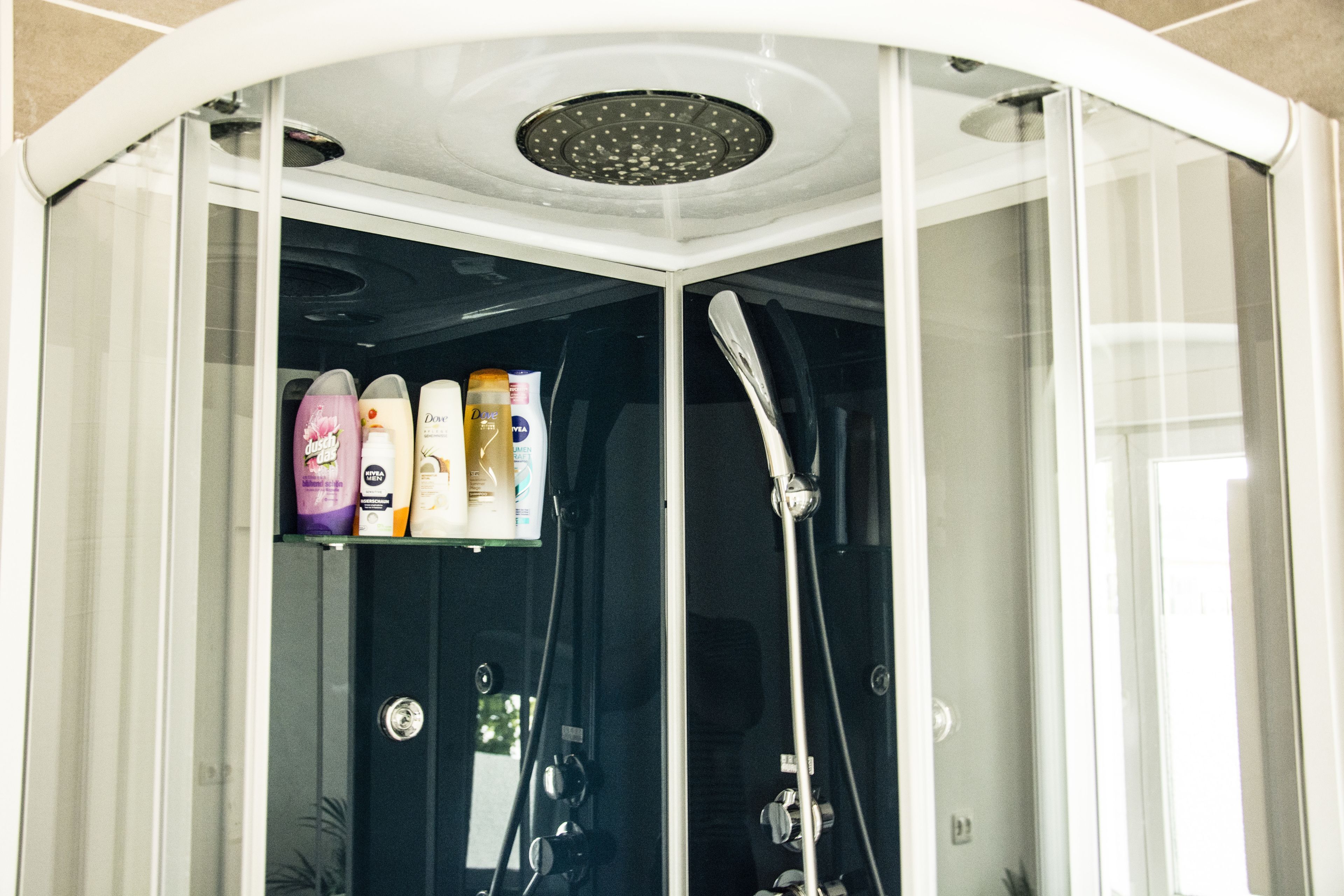 Bathroom amenities
