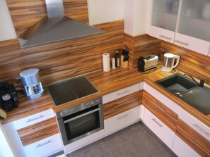 Køleskab, mikrobølgeovn, ovn, opvaskemaskine