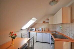 Frigorifero, microonde, forno, macchina per tè/caffè