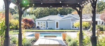 Modern cottage near Sonoma, Glen Ellen & Napa 