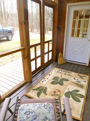 Screened in porch