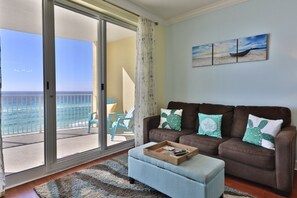 Flat-screen TV, fireplace, DVD player