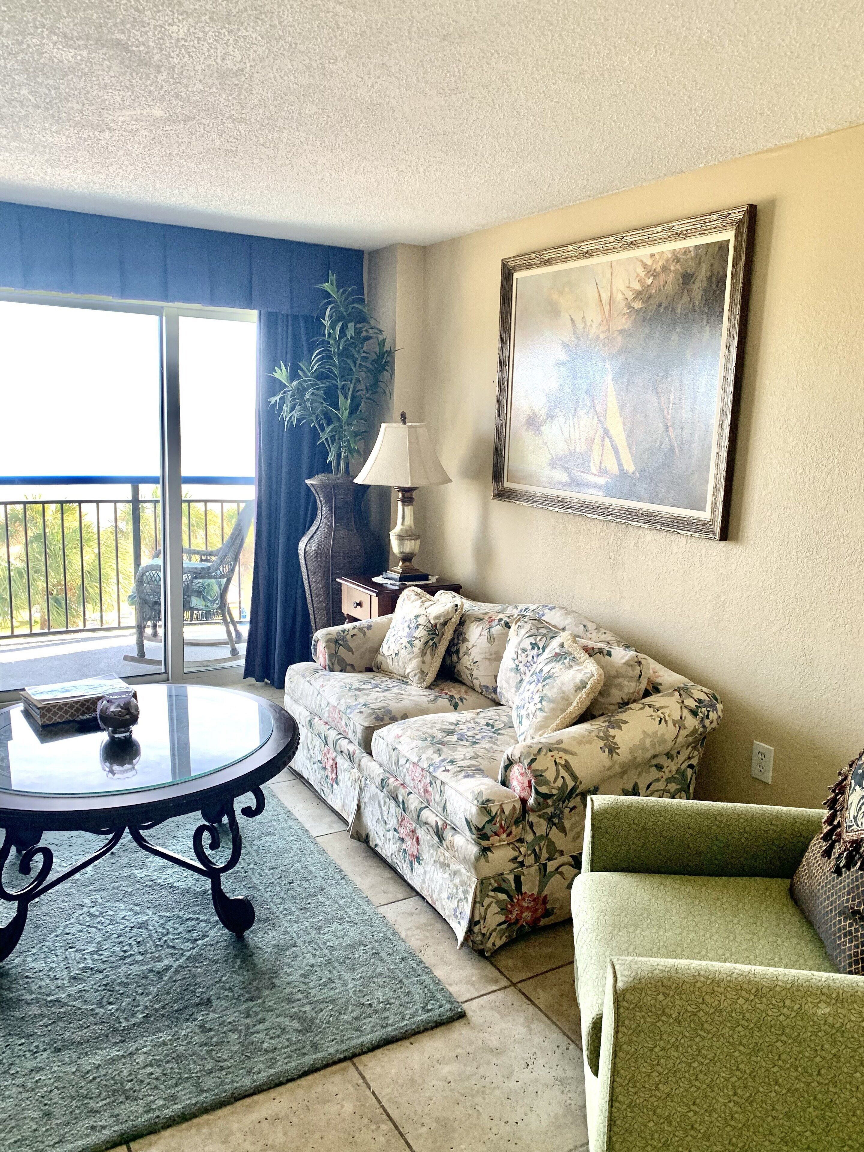 Oceanfront. Direct Sunrise