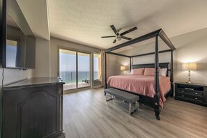 3 bedrooms, internet, bed sheets, wheelchair access