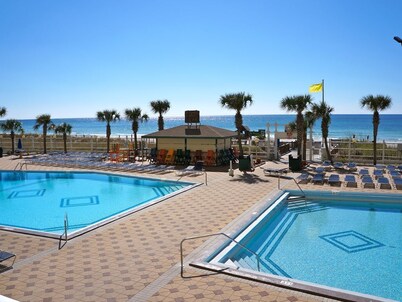 Summit 1 BR SLEEPS 5  ***BEACH CHAIRS INCLUDED***