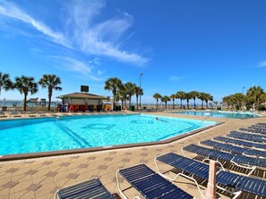 A heated pool - Summit 1 BR SLEEPS 5  ***BEACH CHAIRS INCLUDED*** (Panama City Beach)