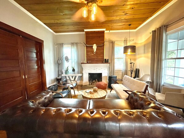 Smart TV, fireplace, video games, DVD player