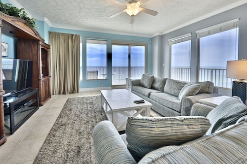 3BR Gulf Crest End Unit!!!! Sleeps 10!! Includes Beach Chairs!
