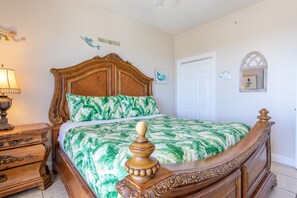 3 bedrooms, iron/ironing board, Internet, bed sheets