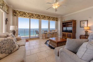 Fladskærms-tv, dvd-afspiller