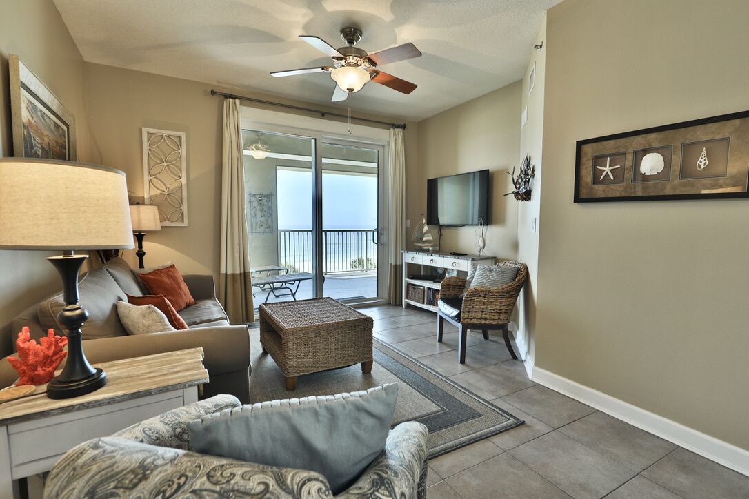 平面電視、DVD 播放機