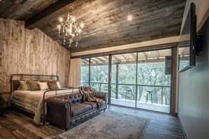 Interior - Magnolia Haus at Canyon Lake: 2/2 Indoor Hill Country Luxe + Rustic Outdoor Spaces + Views + 2 Lofts (Canyon Lake)
