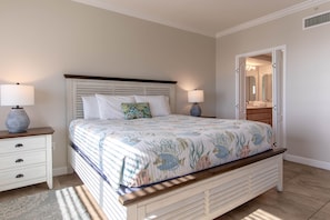 4 bedrooms, iron/ironing board, internet, bed sheets
