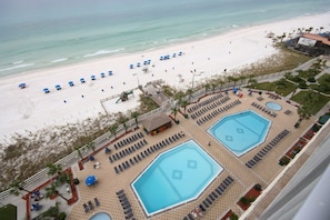 A heated pool - Summit 519 1 BR+Bunks Remodeled Early Booking Discounts 2 Free Beach Chairs (Panama City Beach)