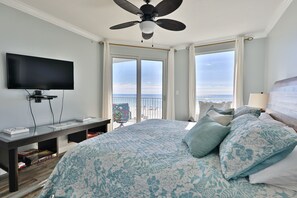 3 bedrooms, iron/ironing board, Internet, bed sheets - 1st floor 3br Marisol unit sleeps 8! (Panama City Beach)