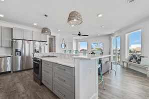 Fridge, microwave, oven, stovetop - Always Sunny - Luxury 6br/6ba Gulf Front Home with 2 living rooms, Sleeps 18 (Gulf Shores)