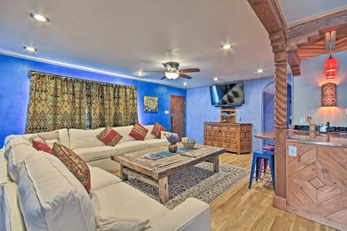 Cozy 'Blue Adobe' w/ Steam Room 2 Mi. from Taos!
