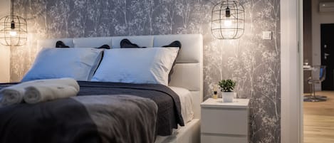 2 bedrooms, in-room safe, iron/ironing board, WiFi