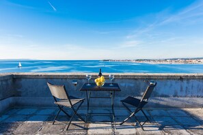 Outdoor dining - Sea View Superior Apartment Veduta (Zadar)